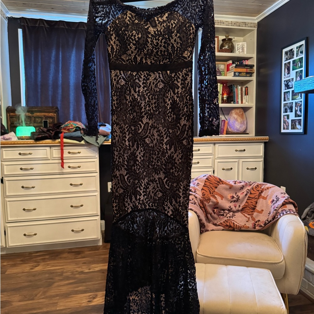 Hot Miami Styles Black Lace Long Sleeve Dress